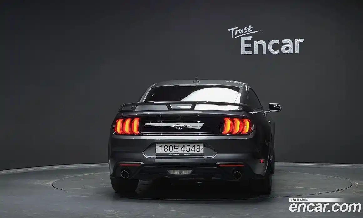 Ford Mustang 2020 2.3 автомат (гидро), фото 4