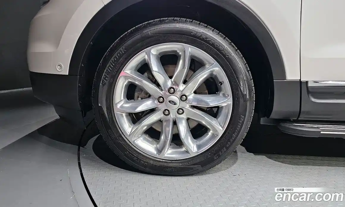 Ford Explorer 2014 3.5 автомат (гидро), фото 5