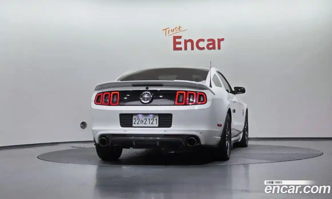 Ford Mustang 2012 3.7 автомат (гидро), фото 4