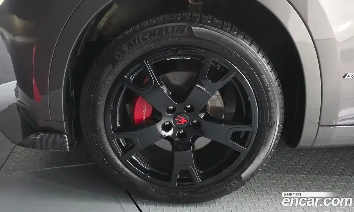 Maserati Levante 2017 3.0 гидро, фото 5