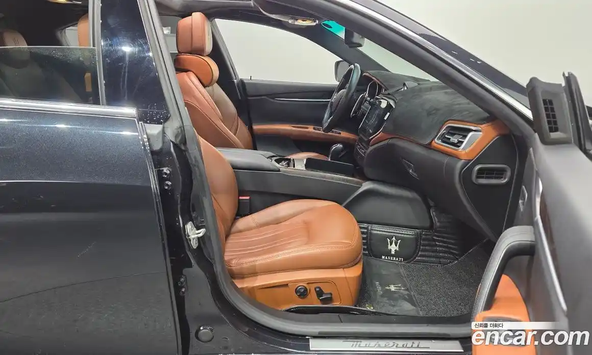 Maserati Ghibli 2016 3.0 гидро, фото 11