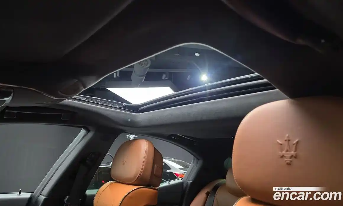 Maserati Ghibli 2016 3.0 гидро, фото 18