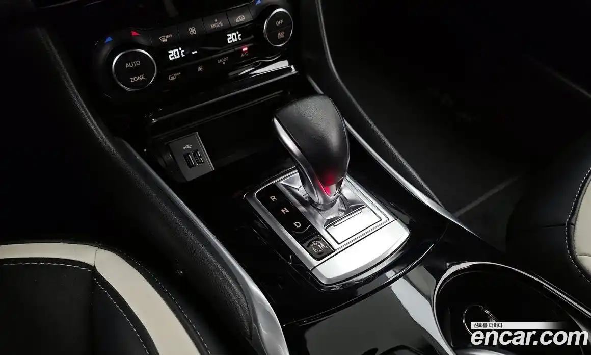 Infiniti Q30 2019 2.0 гидро, фото 12