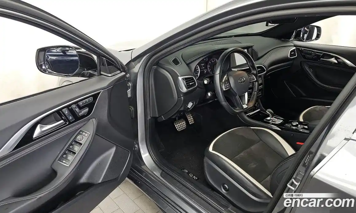 Infiniti Q30 2019 2.0 гидро, фото 13
