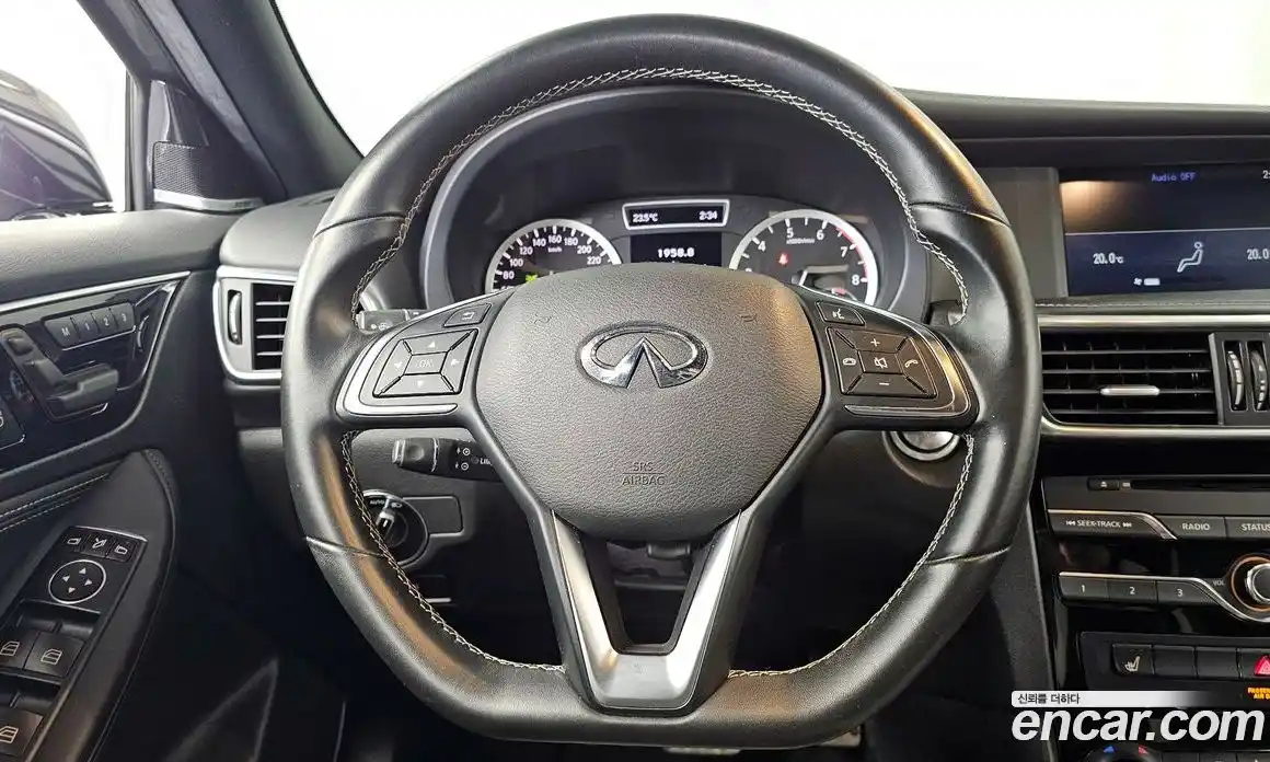 Infiniti Q30 2019 2.0 гидро, фото 19