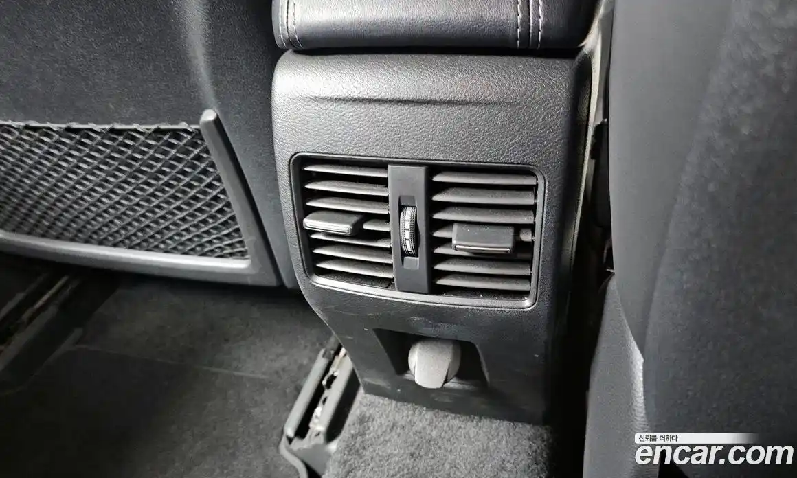 Infiniti Q30 2019 2.0 гидро, фото 25