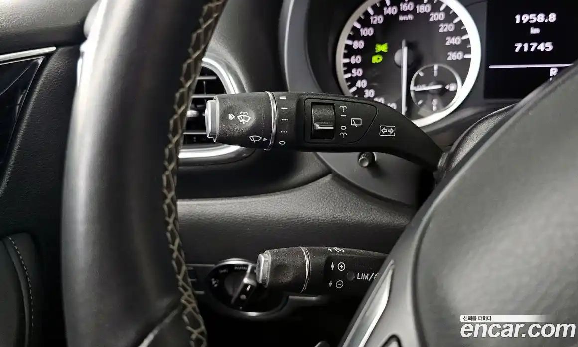 Infiniti Q30 2019 2.0 гидро, фото 27