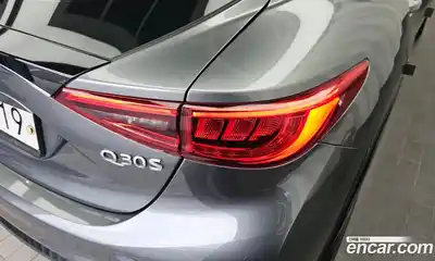 Infiniti Q30 2019 2.0 гидро, миниатюра 9