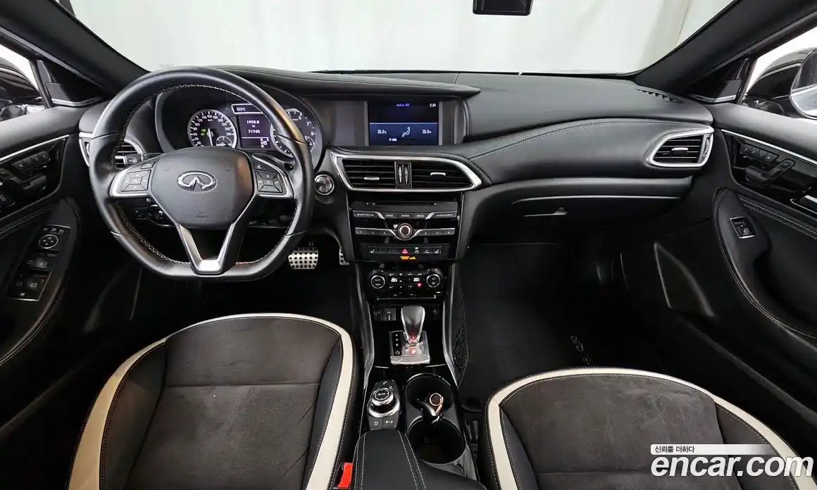 Infiniti Q30 2019 2.0 гидро, фото 10