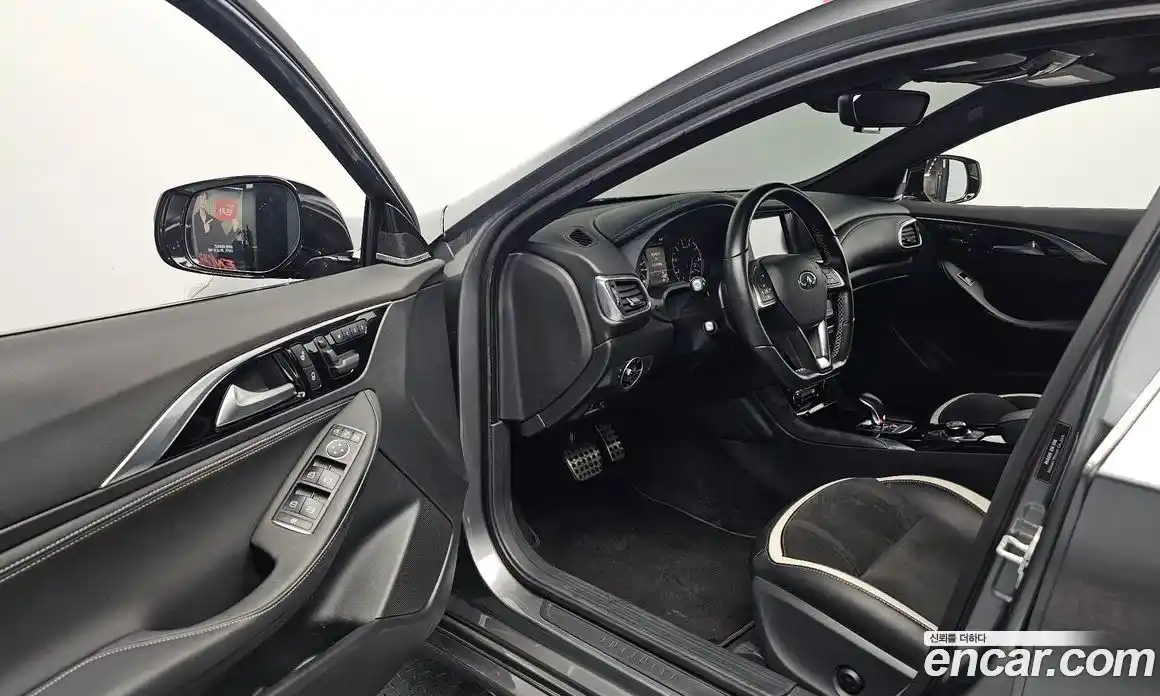 Infiniti Q30 2017 2.0 гидро, фото 13
