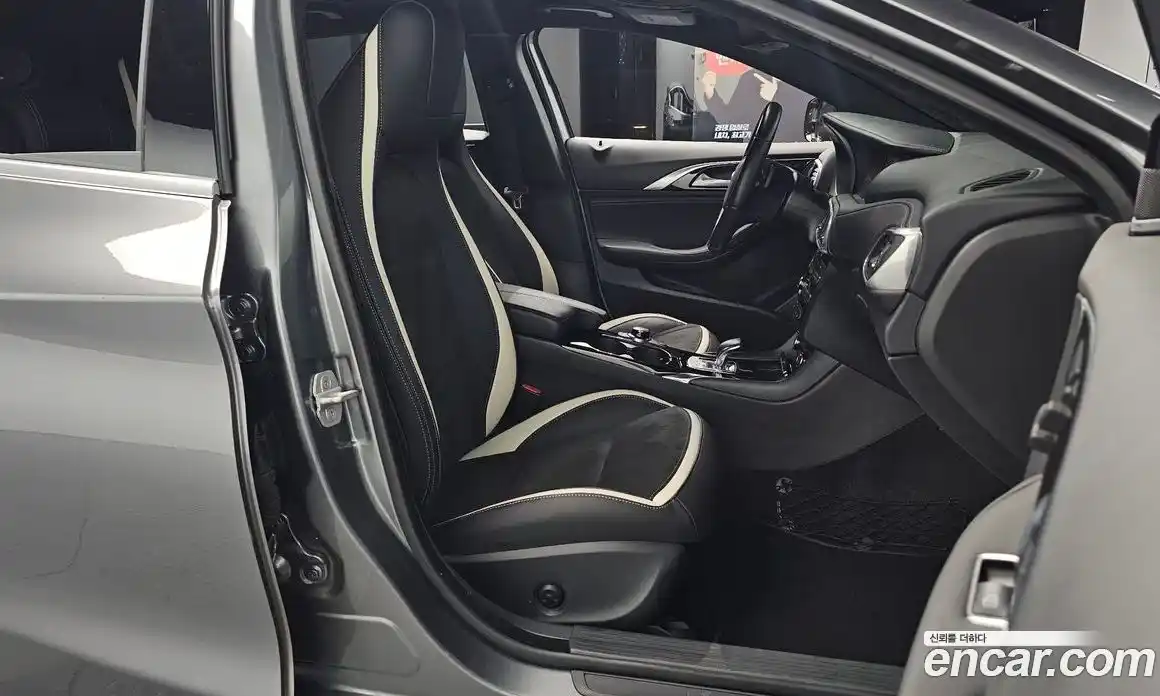 Infiniti Q30 2017 2.0 гидро, фото 16