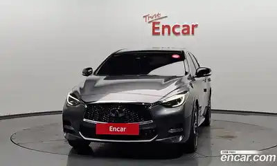 Infiniti Q30 2017 2.0 гидро, миниатюра 3