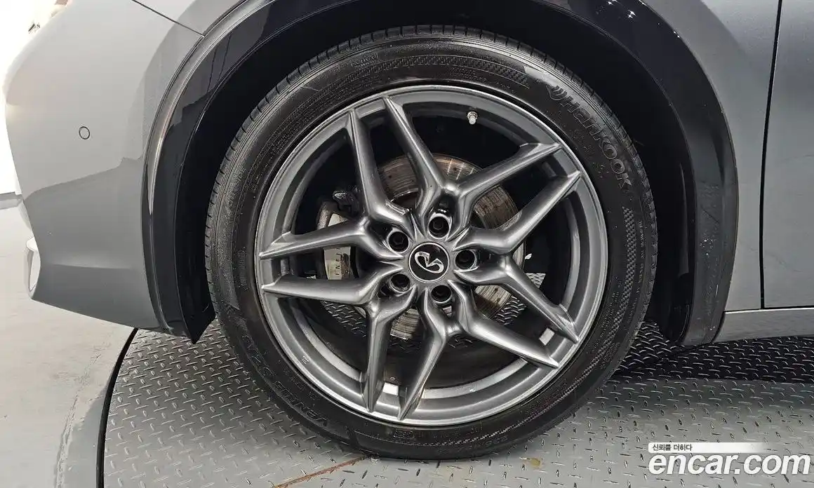 Infiniti Q30 2017 2.0 гидро, фото 5