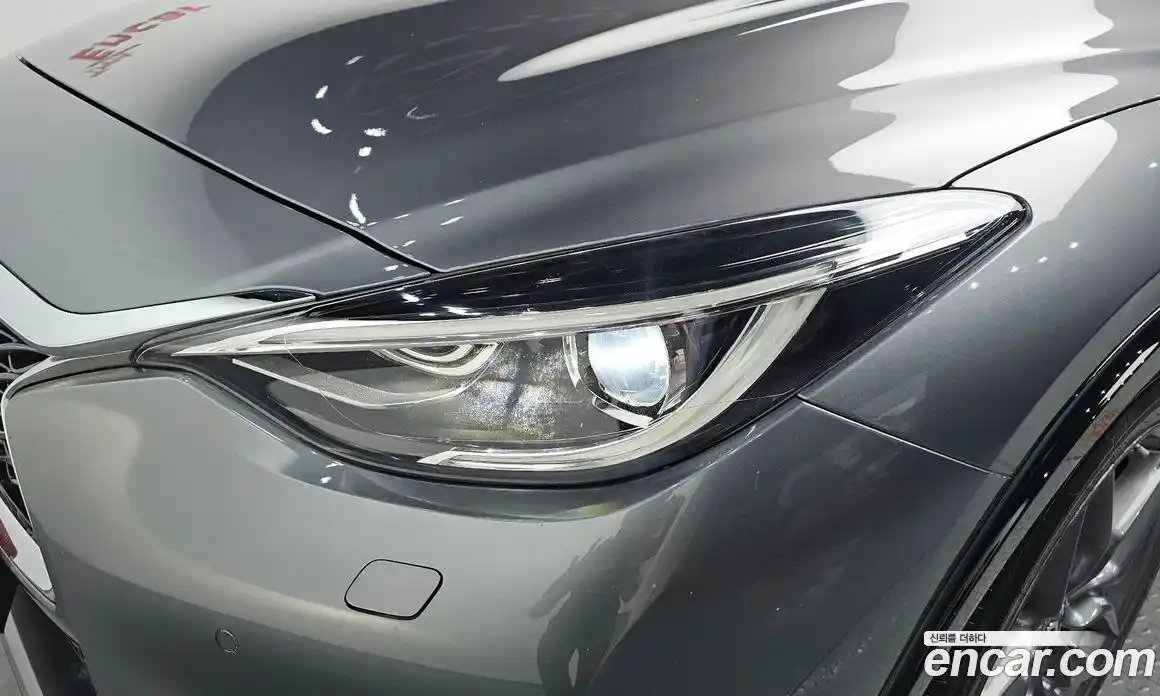 Infiniti Q30 2017 2.0 гидро, фото 8
