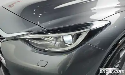 Infiniti Q30 2017 2.0 гидро, миниатюра 8