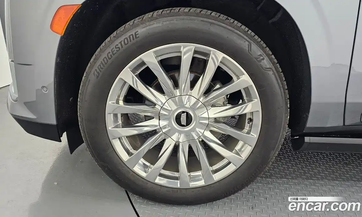 Cadillac Escalade 2022 6.2 гидро, фото 5