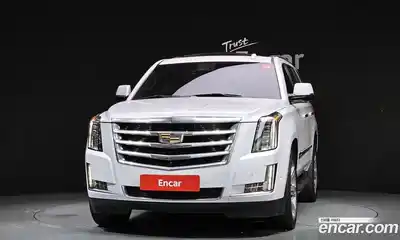 Cadillac Escalade 2018 6.2 гидро, миниатюра 3