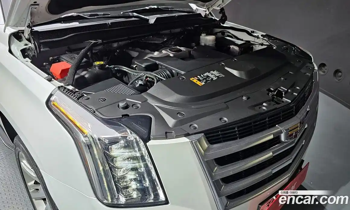 Cadillac Escalade 2018 6.2 гидро, фото 6
