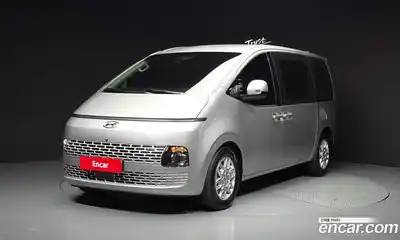 Hyundai Staria, 2022, 4 096 км
