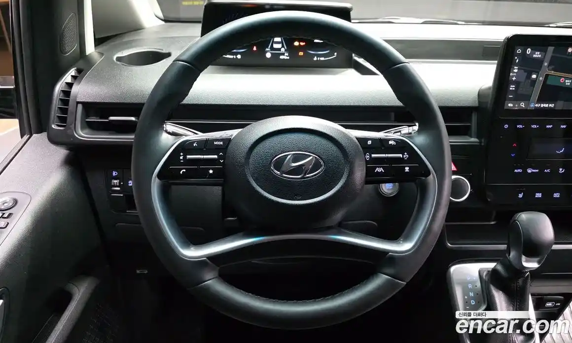 Hyundai Staria 2022 2.2 автомат (гидро), фото 13