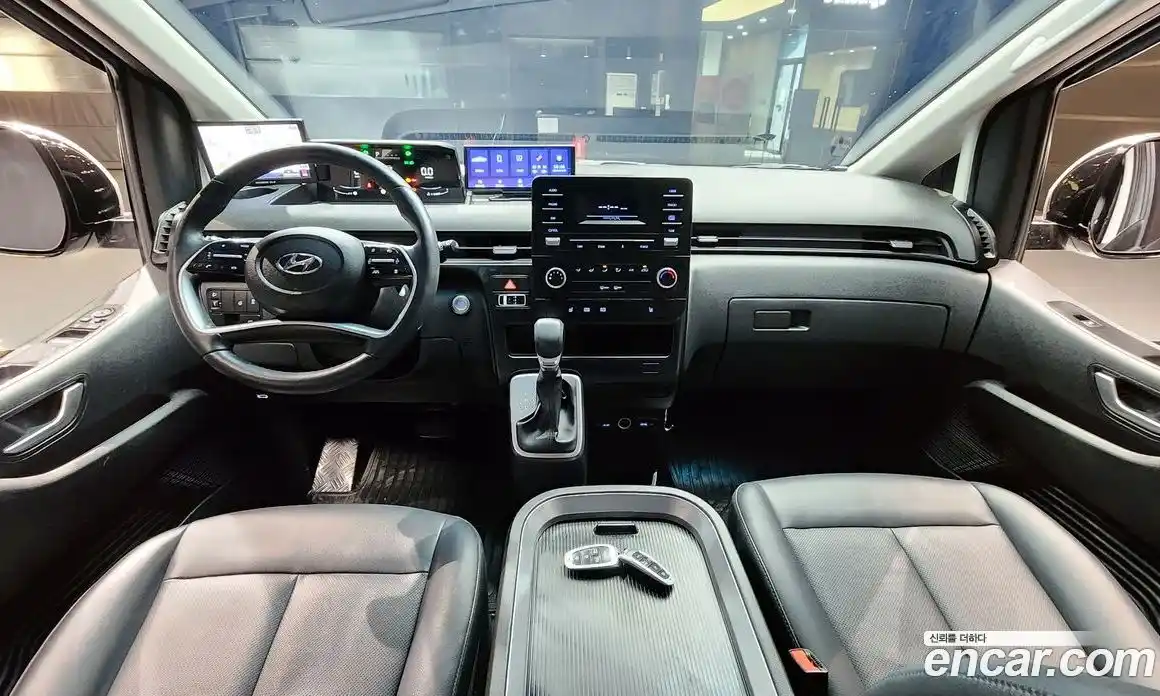 Hyundai Staria 2024 3.5 автомат (гидро), фото 7