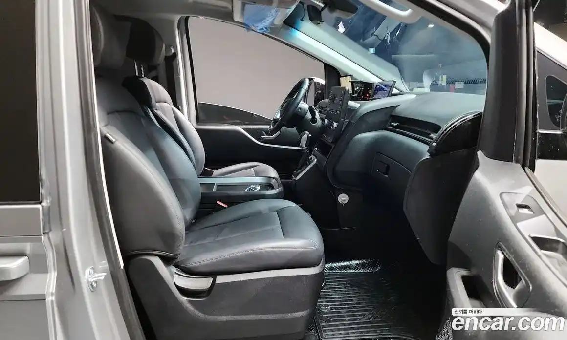 Hyundai Staria 2024 3.5 автомат (гидро), фото 10
