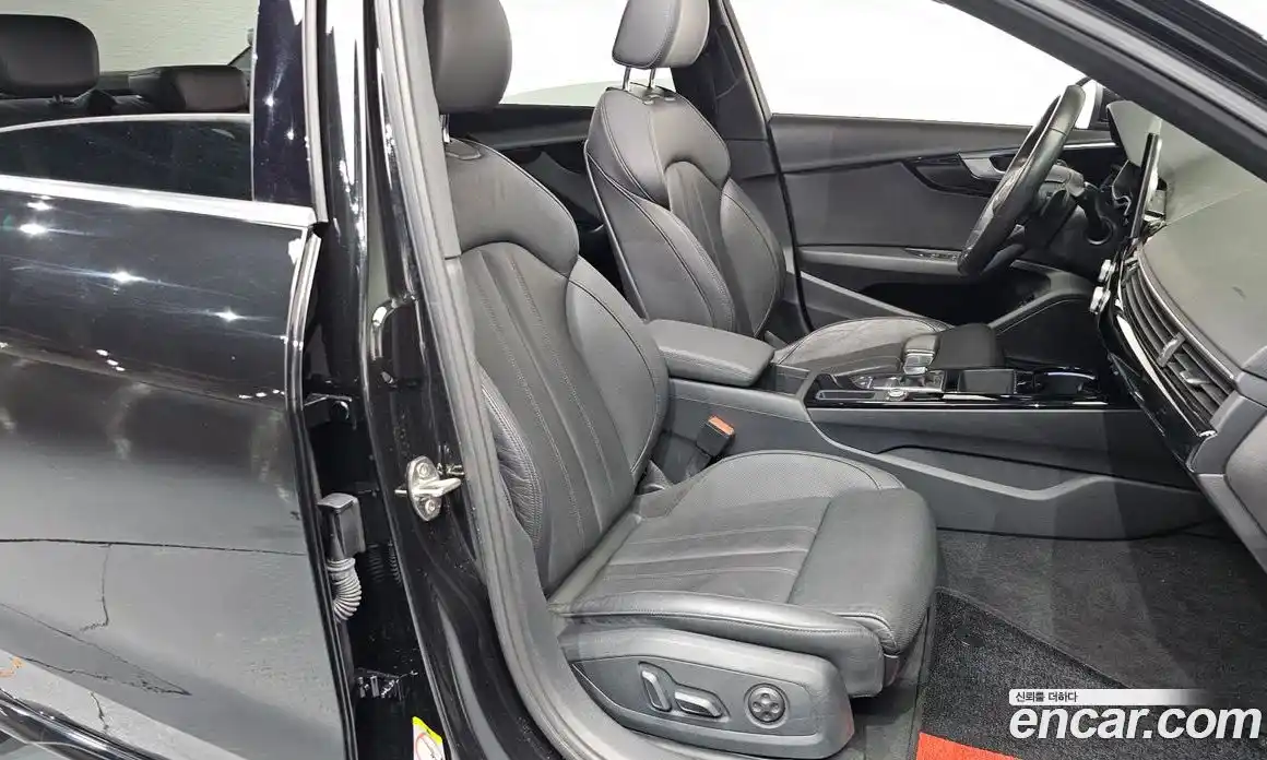 Audi A4 2021 2.0 автомат (гидро), фото 9