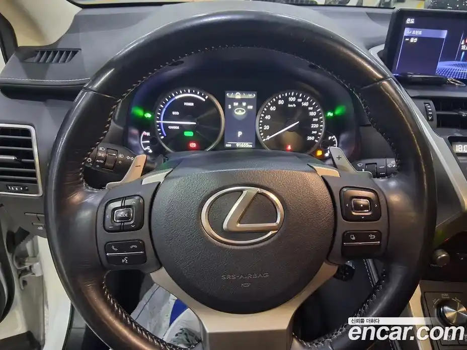 Lexus NX 2018 2.5 вариатор, фото 12