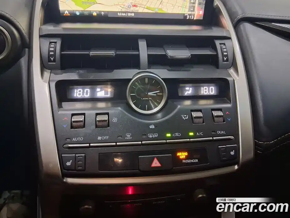 Lexus NX 2018 2.5 вариатор, фото 16