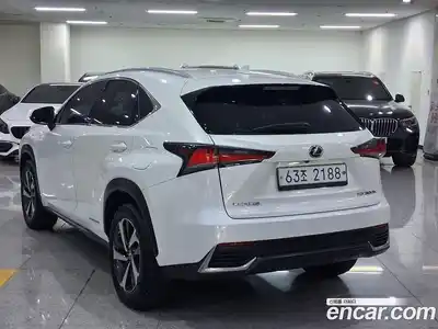 Lexus NX 2018 2.5 вариатор, миниатюра 3