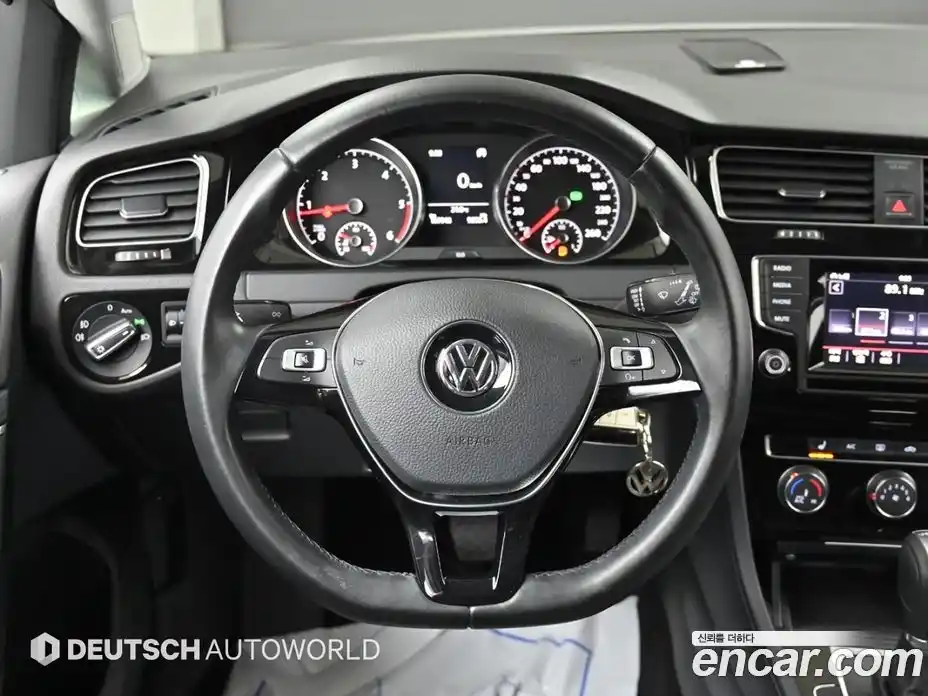 Volkswagen Golf 2014 1.6 автомат (гидро), фото 13