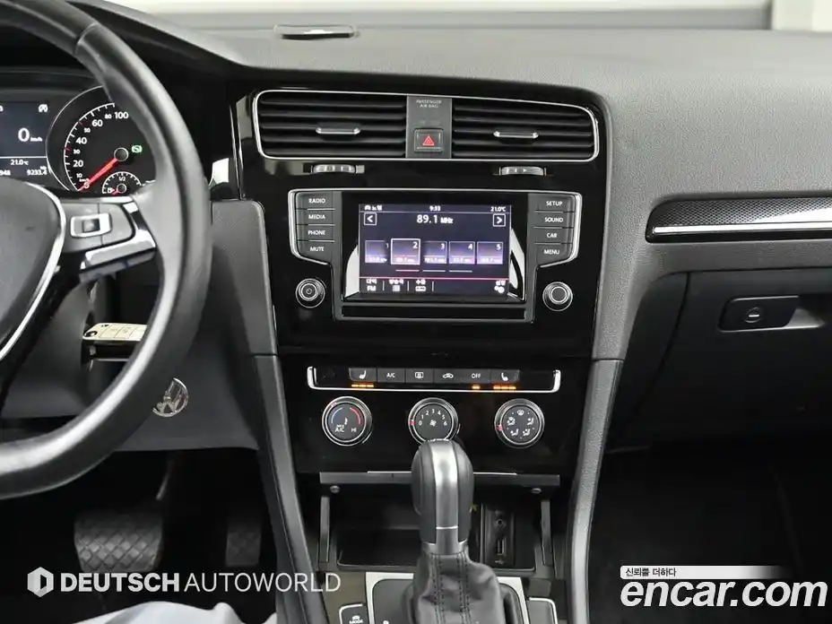 Volkswagen Golf 2014 1.6 автомат (гидро), фото 14