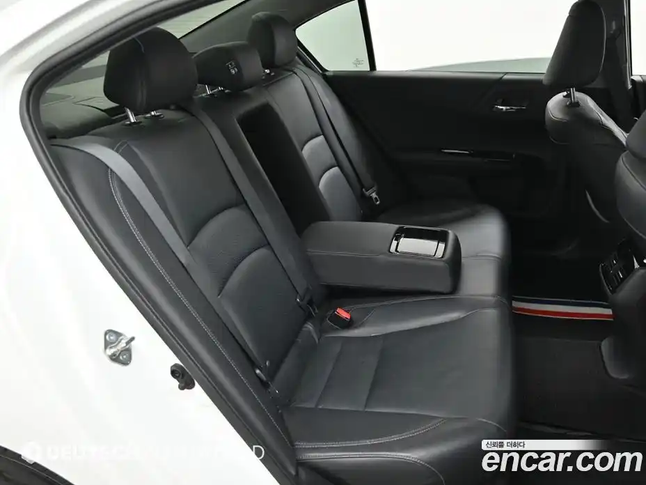 Honda Accord 2017 2.4 автомат (гидро), фото 12