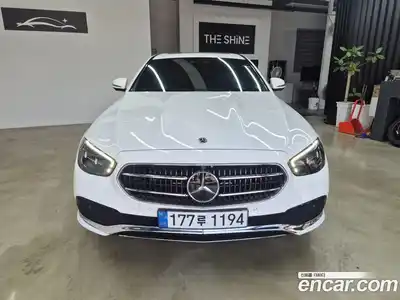 Mercedes-Benz E-Class 2022 2.0 автомат (гидро), миниатюра 2