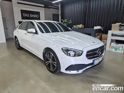 Mercedes-Benz E-Class 2022 2.0 автомат (гидро), миниатюра 3