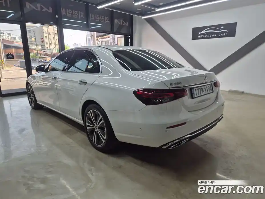 Mercedes-Benz E-Class 2022 2.0 автомат (гидро), фото 6