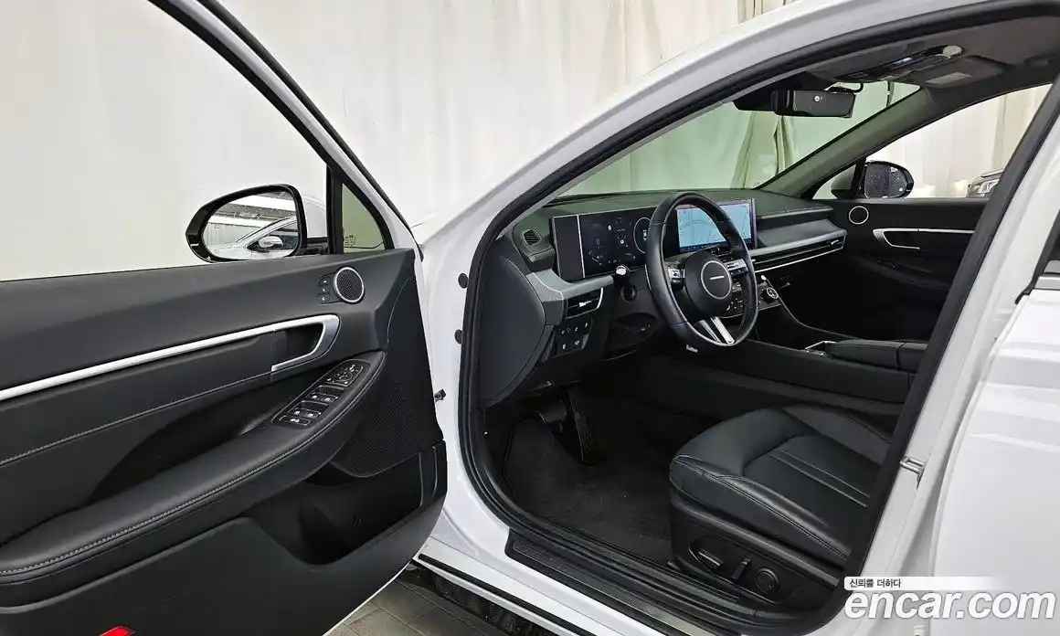 Hyundai Sonata 2024 2.0 автомат (гидро), фото 13