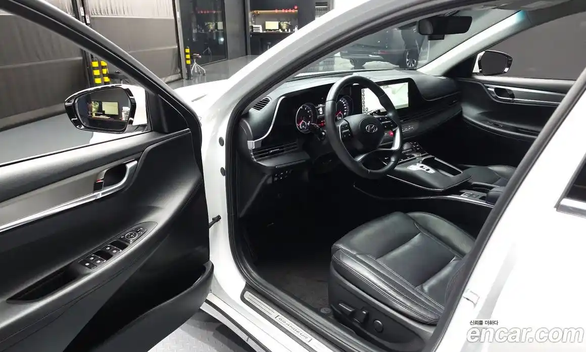 Hyundai Grandeur 2021 2.5 автомат (гидро), фото 13