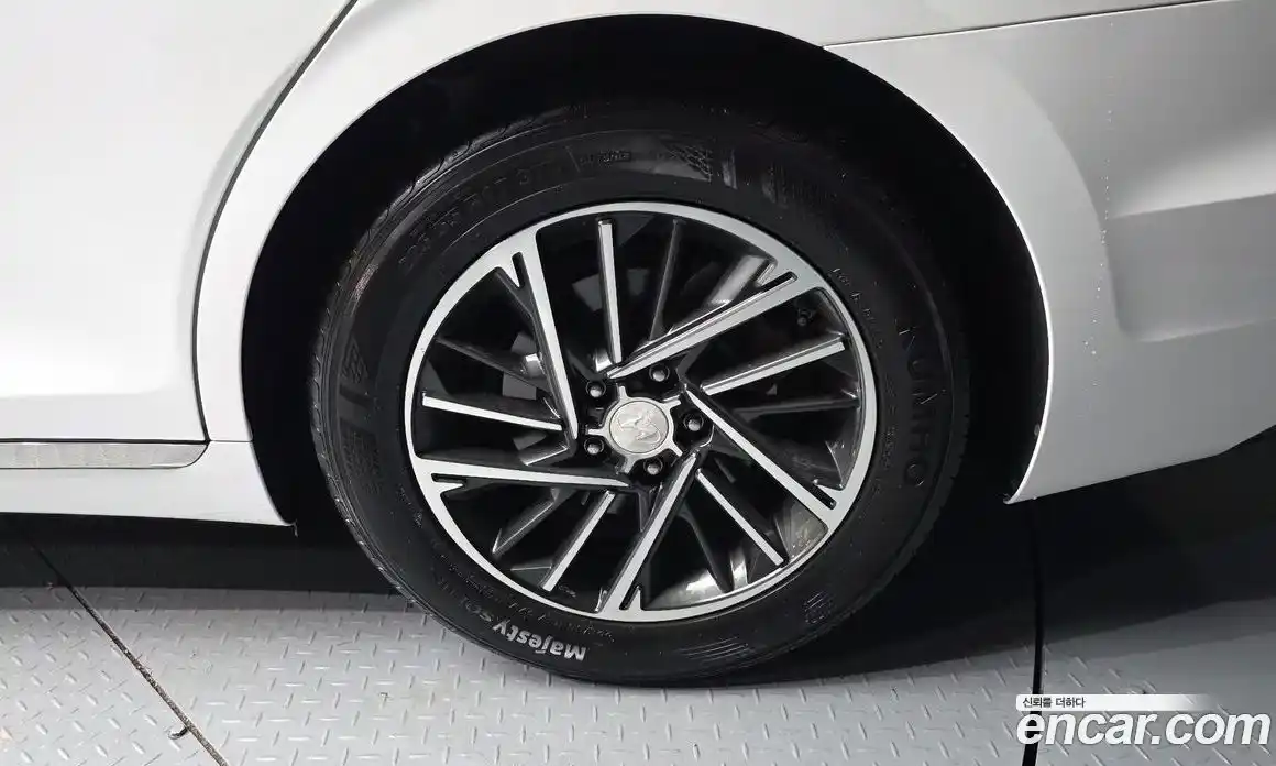 Hyundai Grandeur 2021 2.5 автомат (гидро), фото 7
