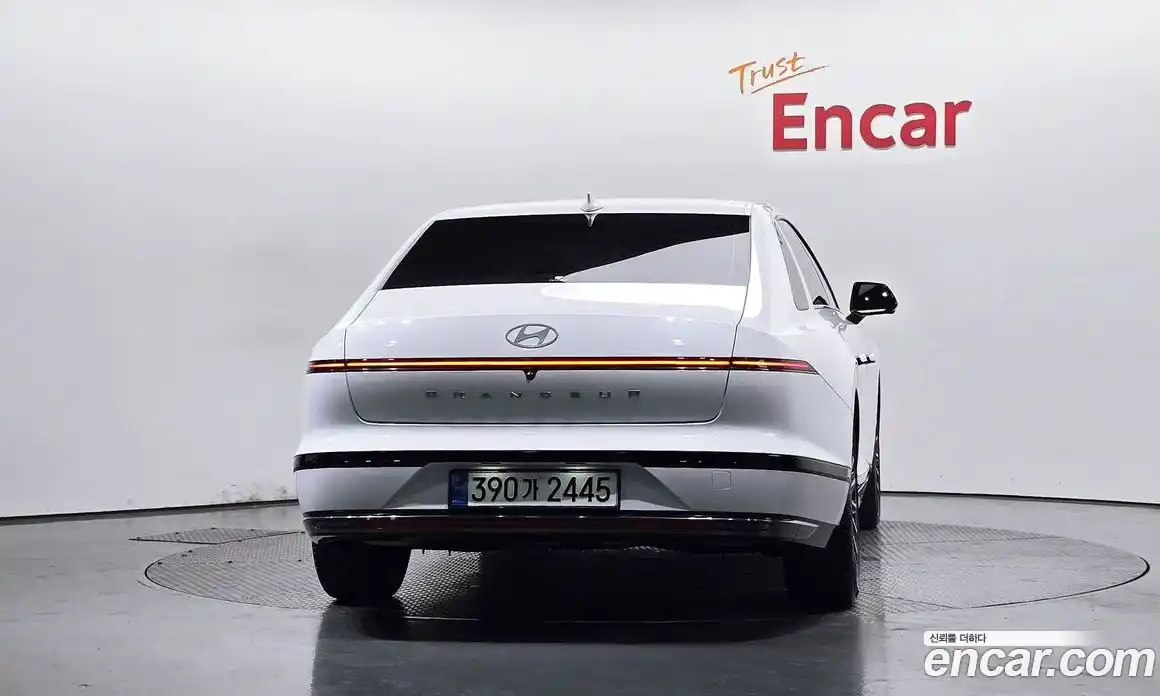 Hyundai Grandeur 2023 2.5 автомат (гидро), фото 4