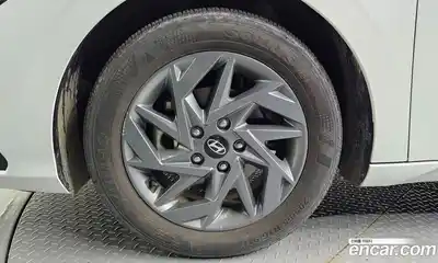 Hyundai Avante 2024 1.6 автомат (гидро), миниатюра 5
