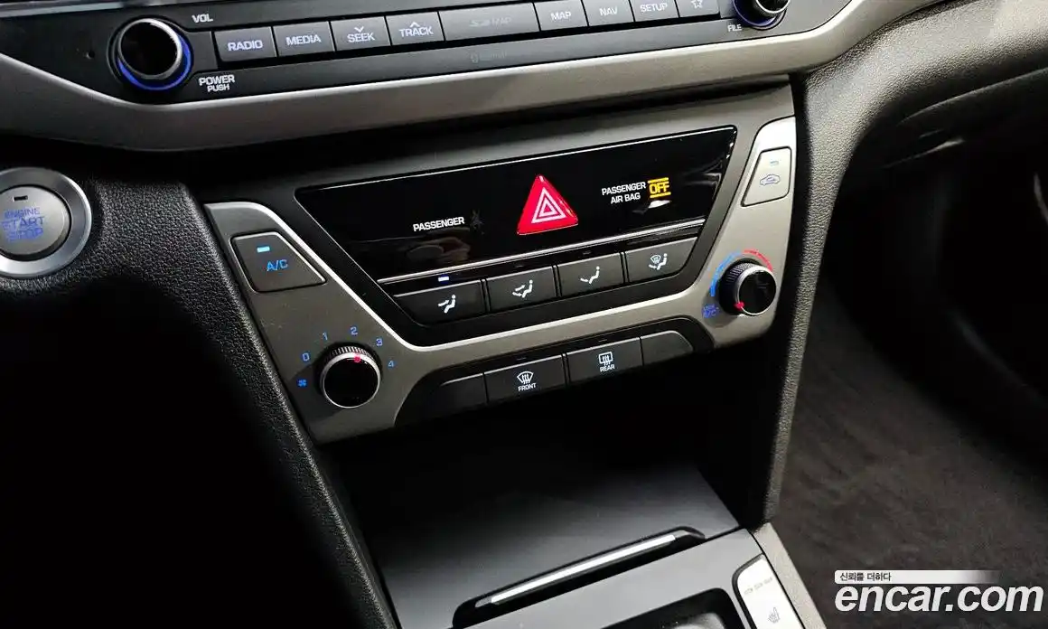 Hyundai Avante 2018 1.6 автомат (гидро), фото 18