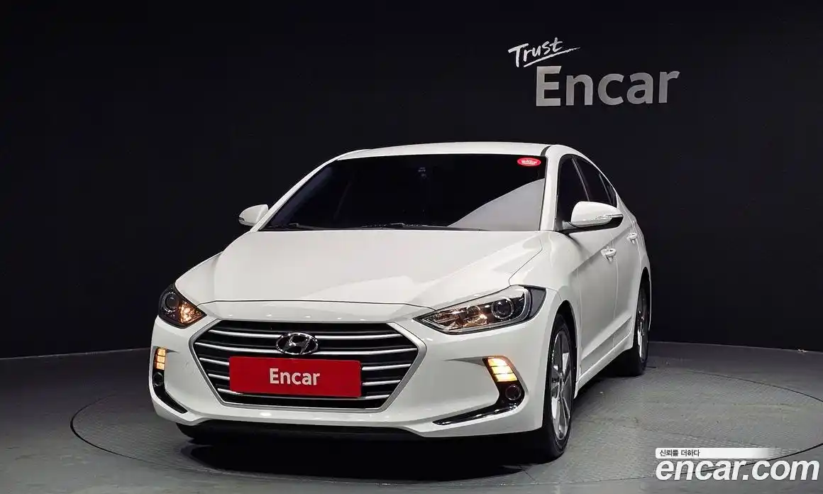 Hyundai Avante 2018 1.6 автомат (гидро), фото 3