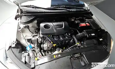 Hyundai Avante 2018 1.6 автомат (гидро), миниатюра 6