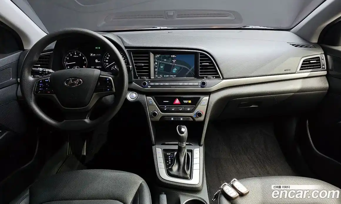 Hyundai Avante 2018 1.6 автомат (гидро), фото 7