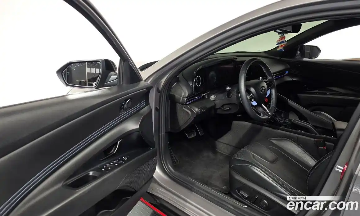 Hyundai Avante 2023 2.0 автомат (гидро), фото 13