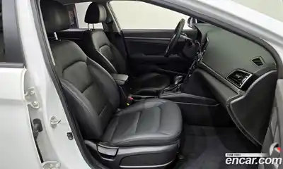 Hyundai Avante 2017 1.6 автомат (гидро), миниатюра 12