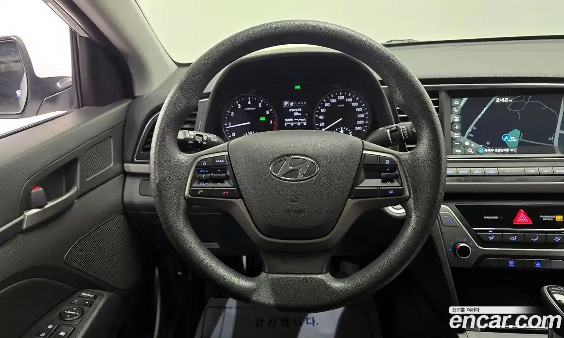 Hyundai Avante 2017 1.6 автомат (гидро), фото 14