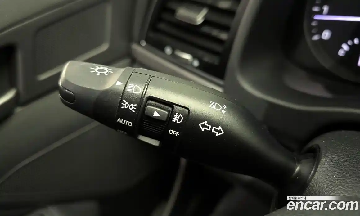 Hyundai Avante 2017 1.6 автомат (гидро), фото 15