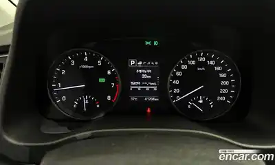 Hyundai Avante 2017 1.6 автомат (гидро), миниатюра 8